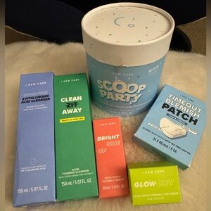 I Dew Care Skincare Set with Scoop Party Mask